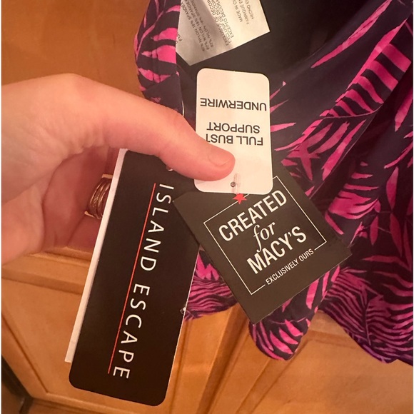 BNWT Macy’s Exclusive “Island Escape” Tropical Print Bathing Suit - Picture 2 of 6